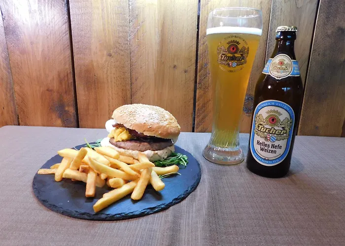 ホテル Villaggio Le Stelline モンテファルコ