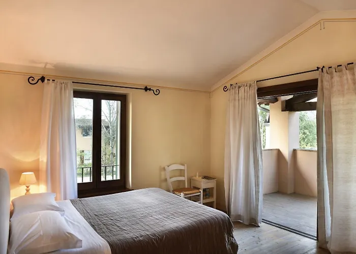 Villaggio Le Stelline ホテル モンテファルコ